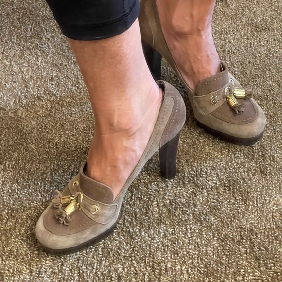 STUART WEITZMAN TASSUP SUEDE STACKED HEEL PLATFORM TASSELED LOAFER IN HAZE Sz8.5 - Picture 10 of 10